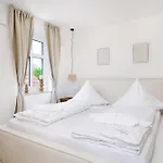 Ferienhaus Hafenkiste 3, Neu In Zentraler Lage Mit Garten, 2 Bäder *
