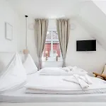 Hafenkiste 3, Neu In Zentraler Lage Mit Garten, 2 Bäder Ferienhaus