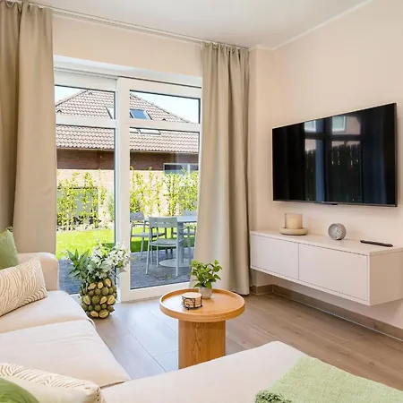 Hafenkiste 3, Neu In Zentraler Lage Mit Garten, 2 Bäder Ferienhaus Greetsiel